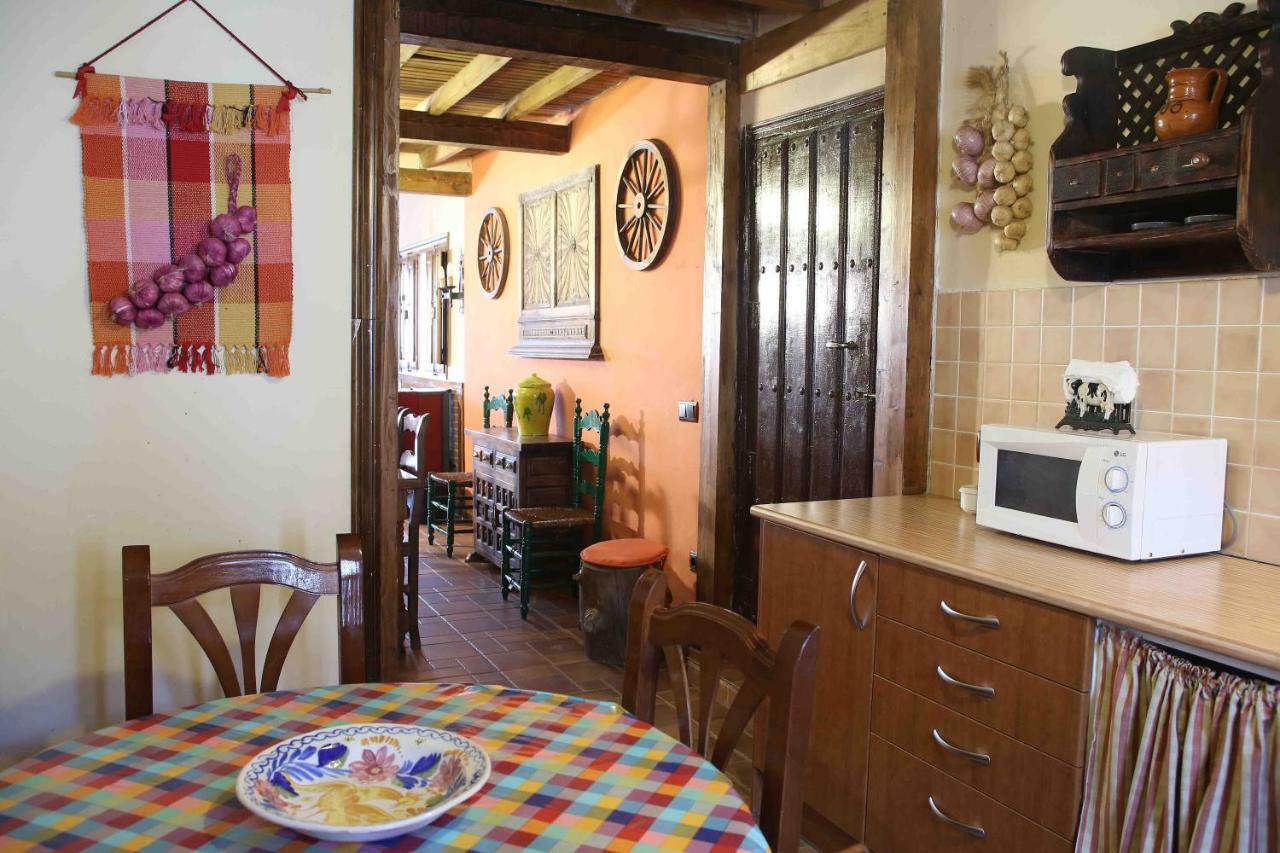 Gasthaus La Casa Del Abuelo Simon Fuente el Sauz Exterior foto